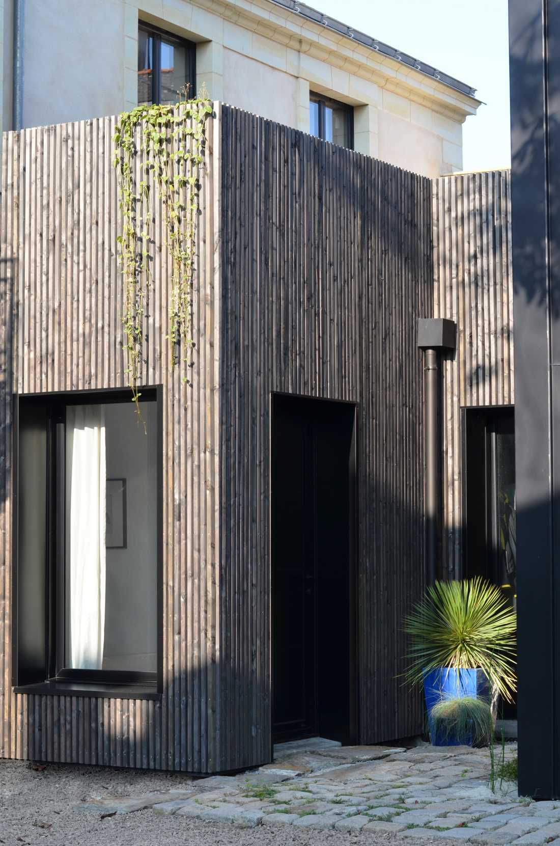 Extension of an old house carried out by an architect in Tours
