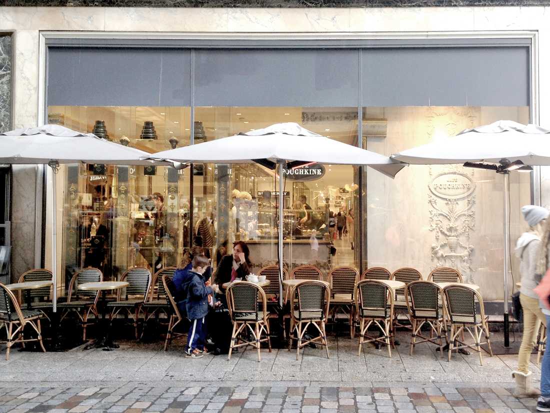Aménagement d'un café par un architecte spécialiste de l'architecture commerciale à Tours