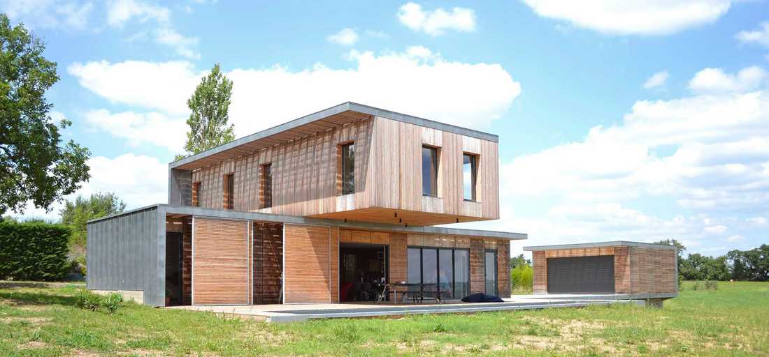 Maison contemporaine écologique en bois et béton en Touraine