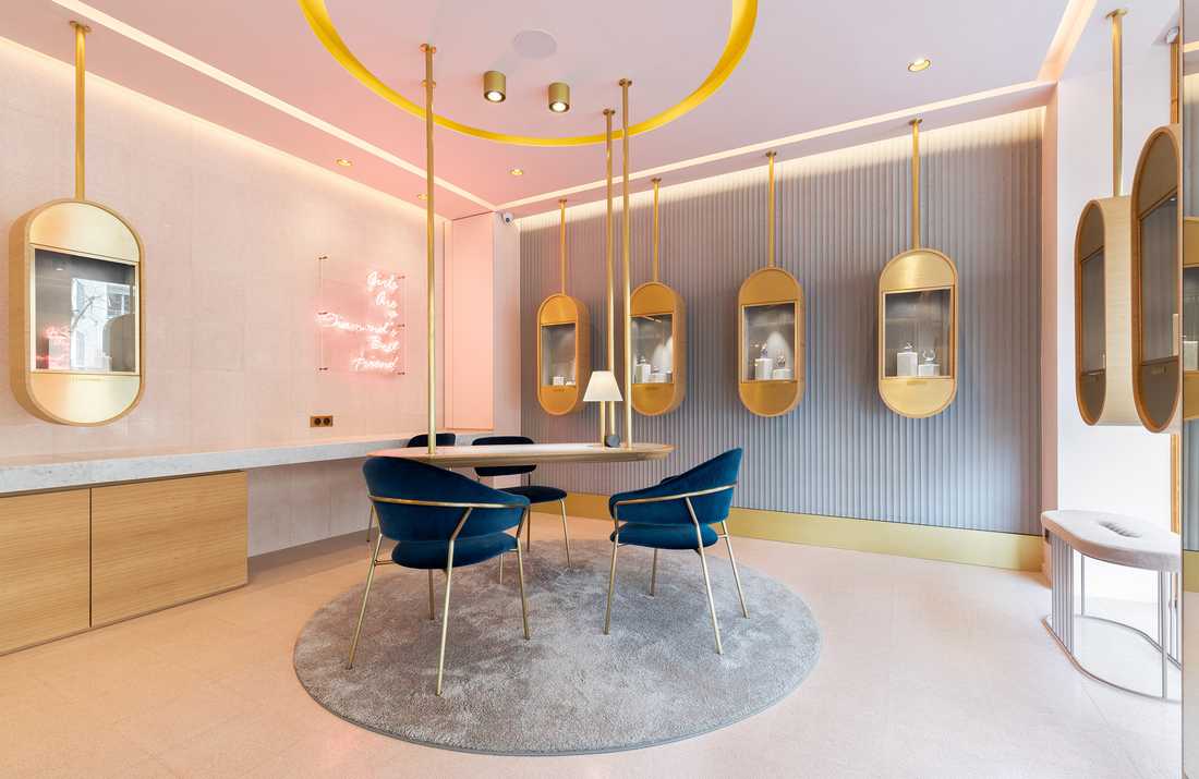 Interior design of a high-end jewelry store in Tours