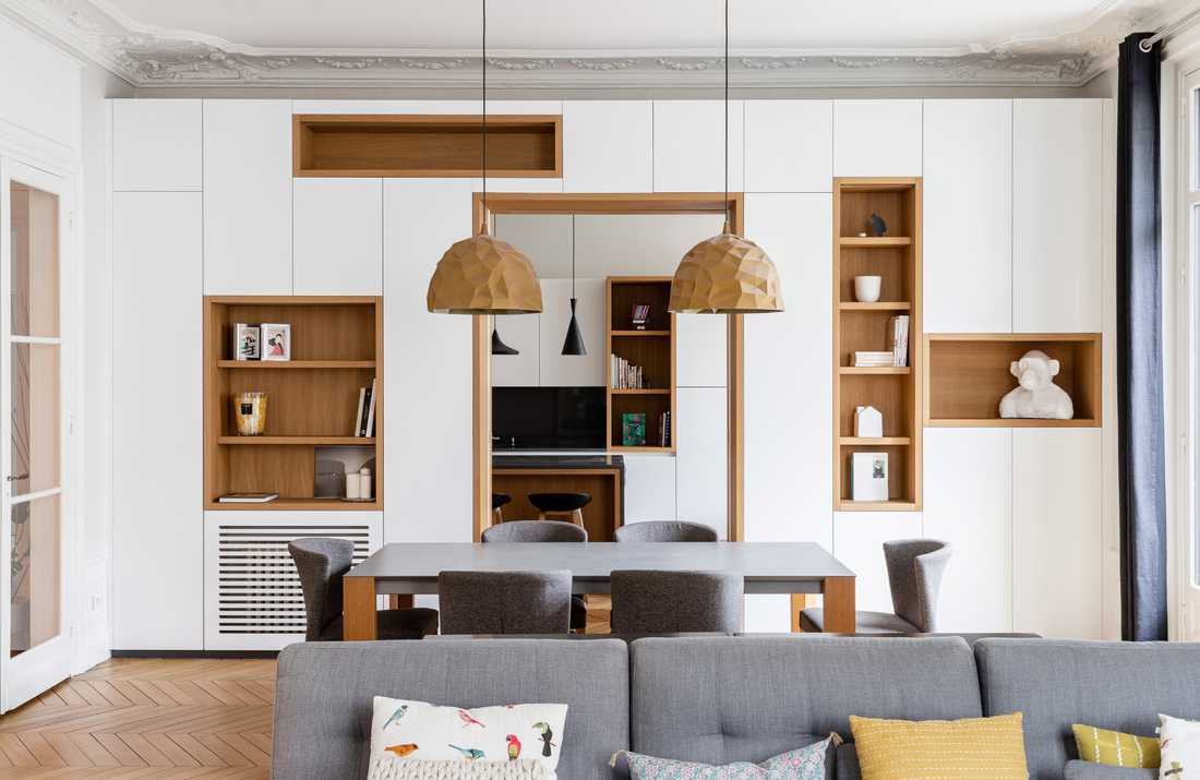 Modernizing a Haussmannian apartment