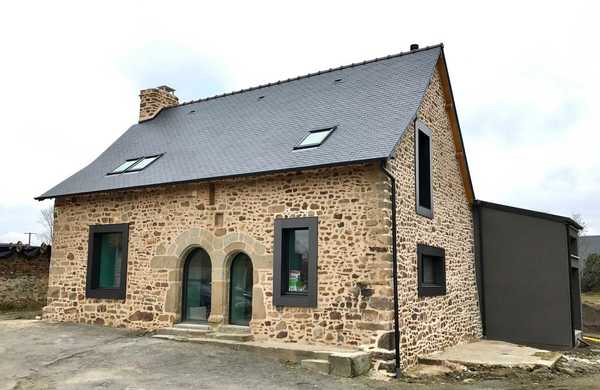 Extension d'une ancienne maison en pierre en Centre-Val de Loire