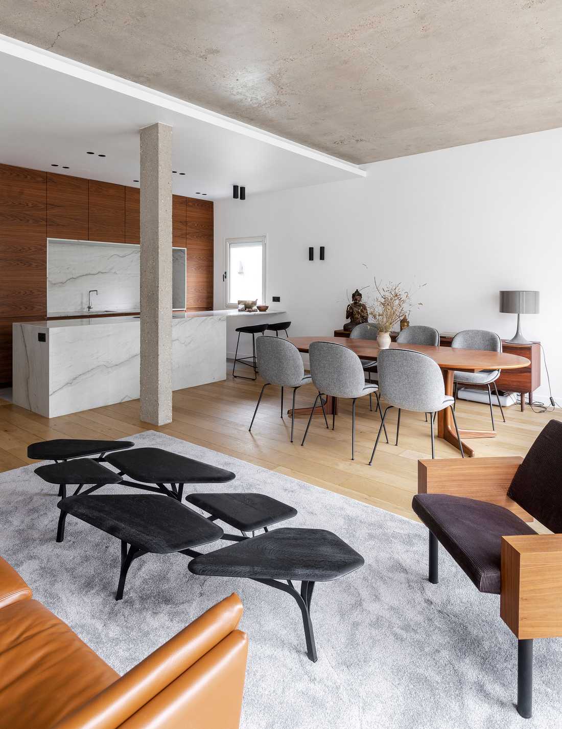 Salon d'un appartement acheté en VEFA après les travaux d'aménagement par un architecte d'intérieur à Tours